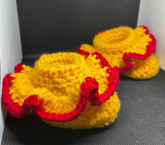Pooh Bear Ruffle Baby Booties