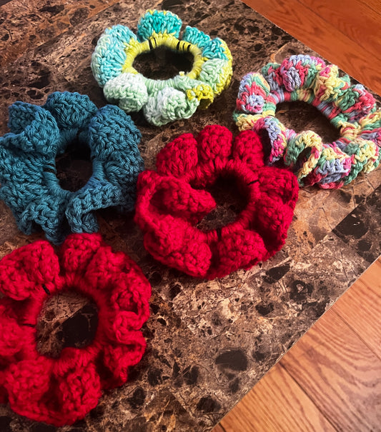 Crochet scrunchie